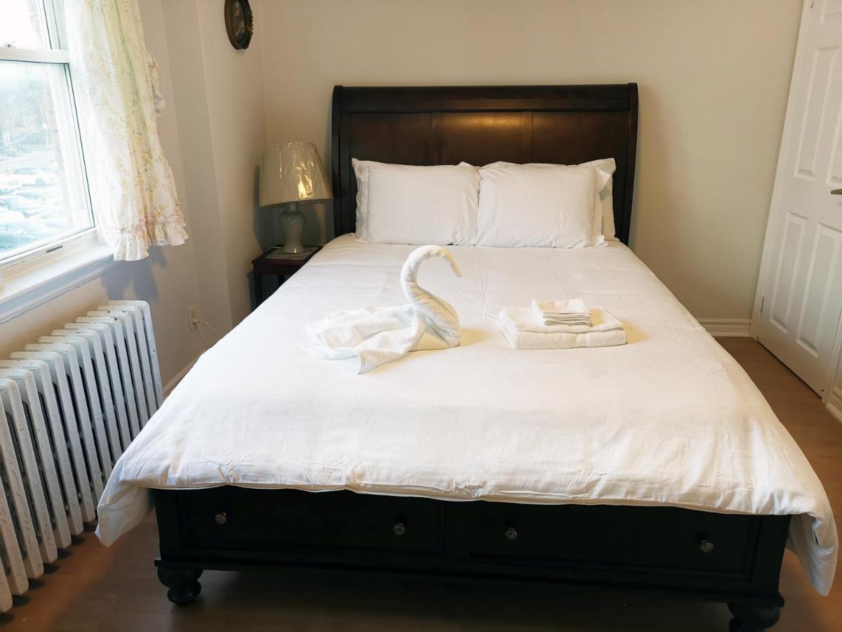 Privatunterkunft Cozy Private Rm Heart Of North York Free Parking Full Kitchen Close To Downtown